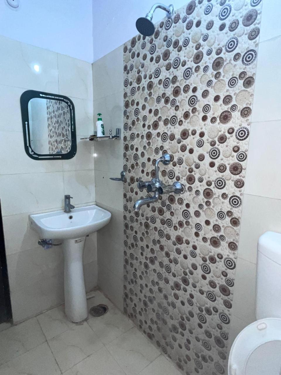 Kashi Anadam Bnb Варанаси Экстерьер фото